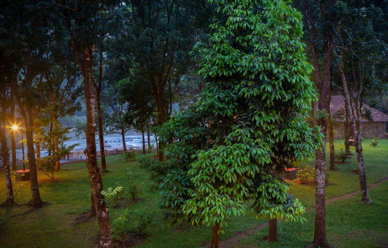 Quiet By The River- Cgh Earth Thodakayam Exterior photo